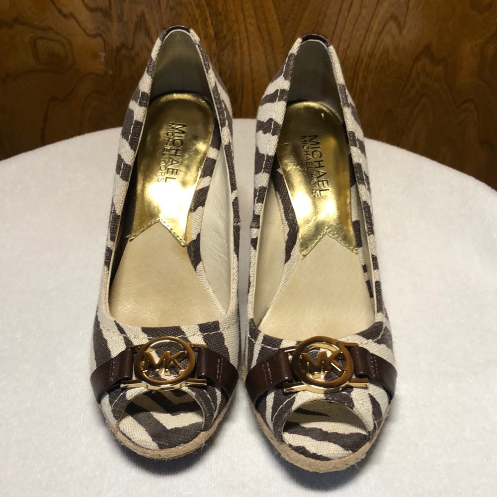 MICHAEL KORS Meg Open Toe Wedges 6.5